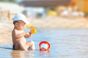 Toddler Beach: 10 Tips For Enjoying With Your Little One