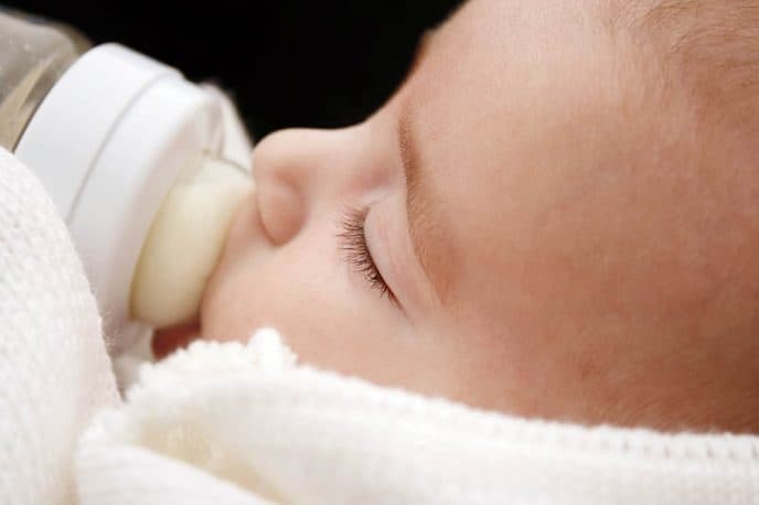 Hand Expressing Milk: 10 Best Ways To Express Breast Milk