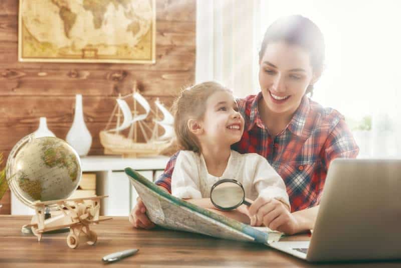 Montessori Parenting: 7 Tips To An Advanced Parenting Style