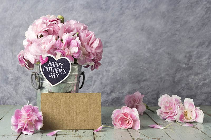 Mother’s Day Gifts: Unique Gift Ideas That All Moms Will LOVE