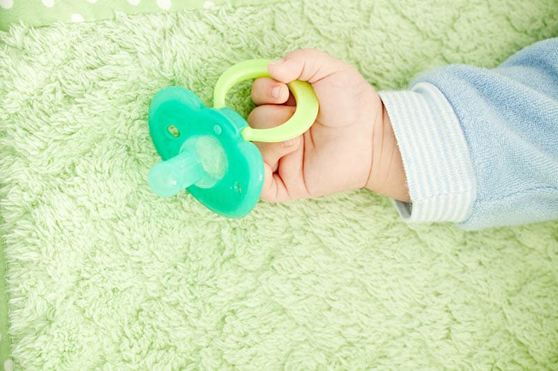 Best Pacifiers For Breastfed Babies 8 Top Choices