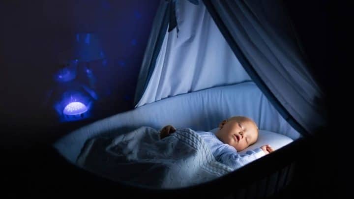 12 Best Crib Alternatives In 2021 (In-Depth Reviews)
