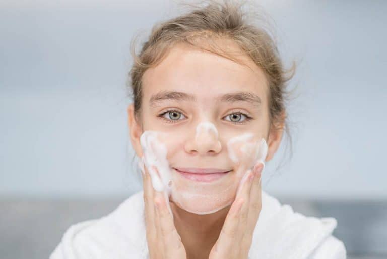 Best Face Wash For Teenagers And Tweens Of 2022 (Detailed Guide)