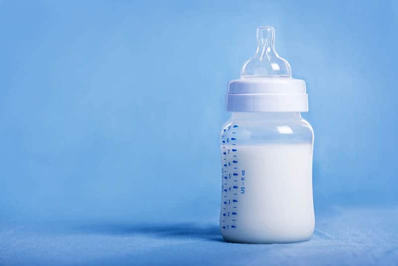 13 Best Bottles For Breastfeeding Babies Of 2022 (+ Bottle Guide)