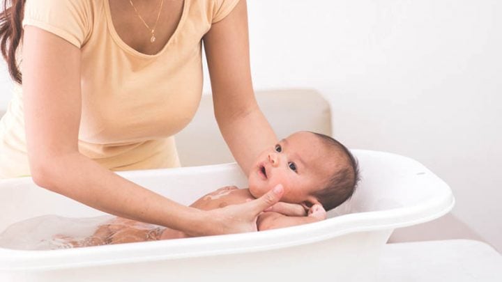 How To Keep Water Out Of Baby S Ears During Bath Common Errors