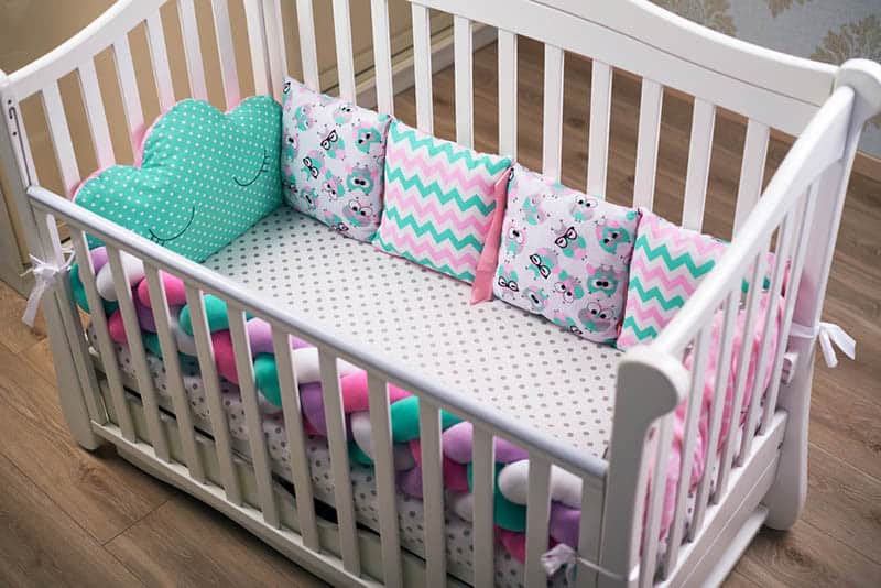mini crib vs regular crib size