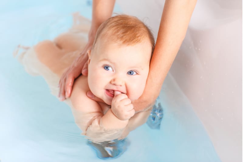 Baby Swallowed Bath Water Then Vomits - What Is Dry Drowning And How To Spot Symptoms In Children Daily Mail Online / Water in the throat causes spasms which block the airway, as a result, your child can't breathe.