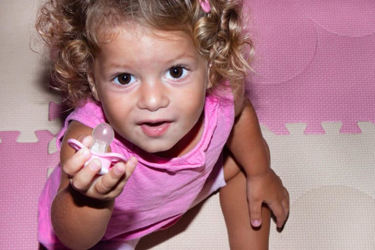 115 Beautiful Middle Names For Violet (Including Nicknames)